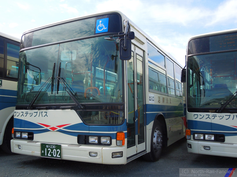 旭川230あ1202-1