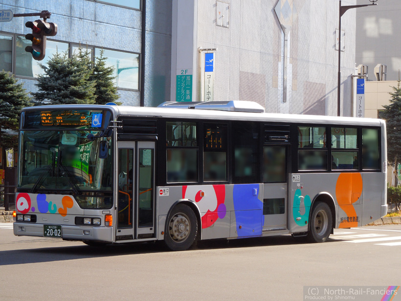 旭川230あ2002-3