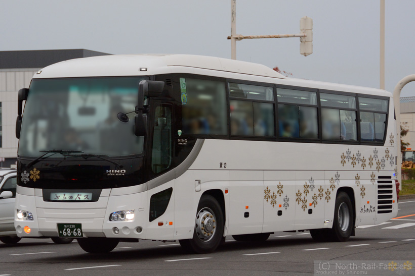 旭川230あ6868-2