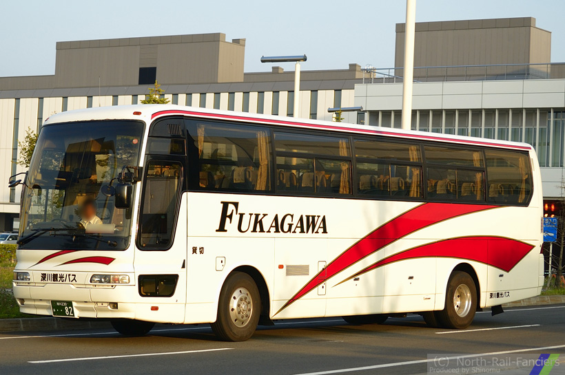 旭川230あ82-1